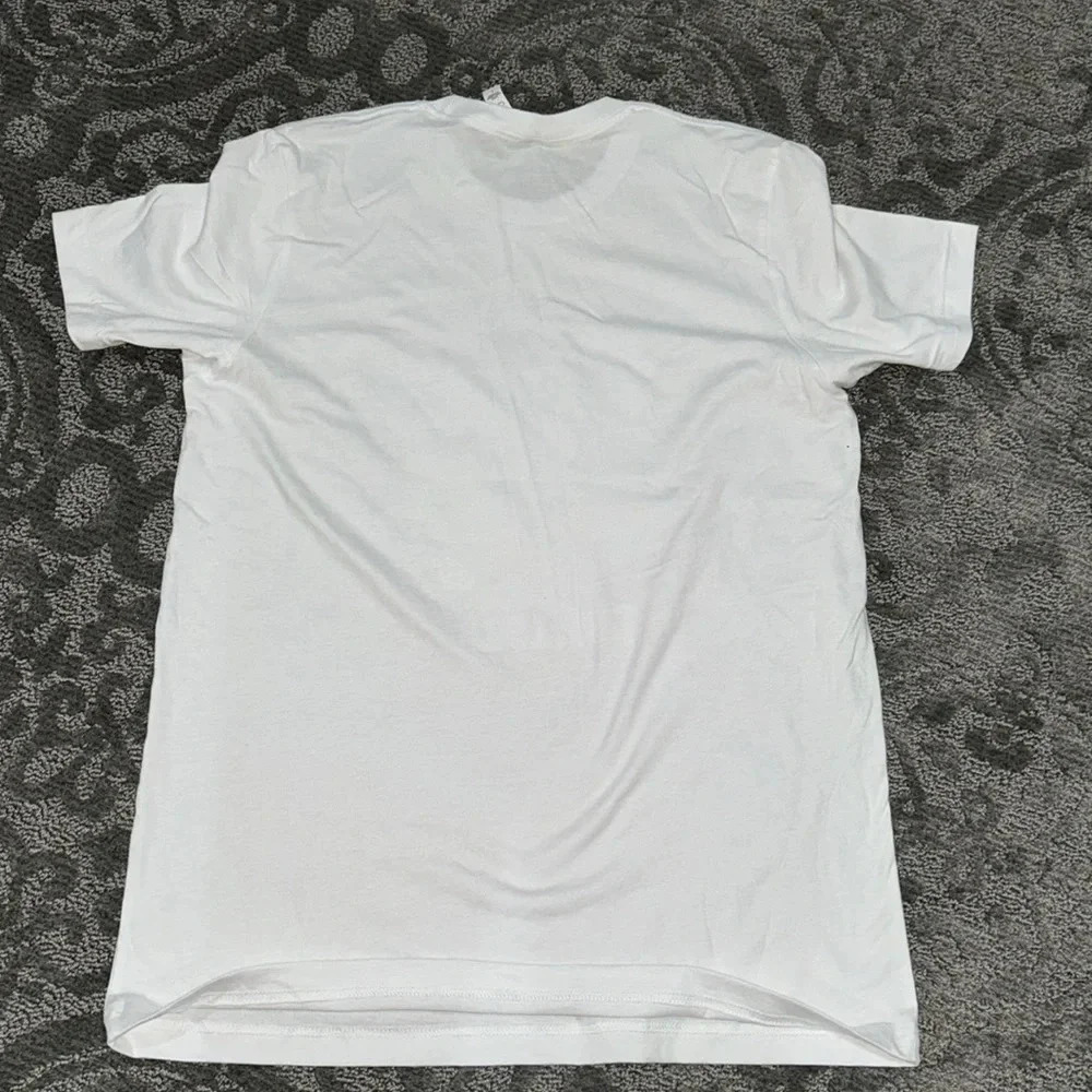 •Mickey Christmas shirt•​ - Picture 2 of 2